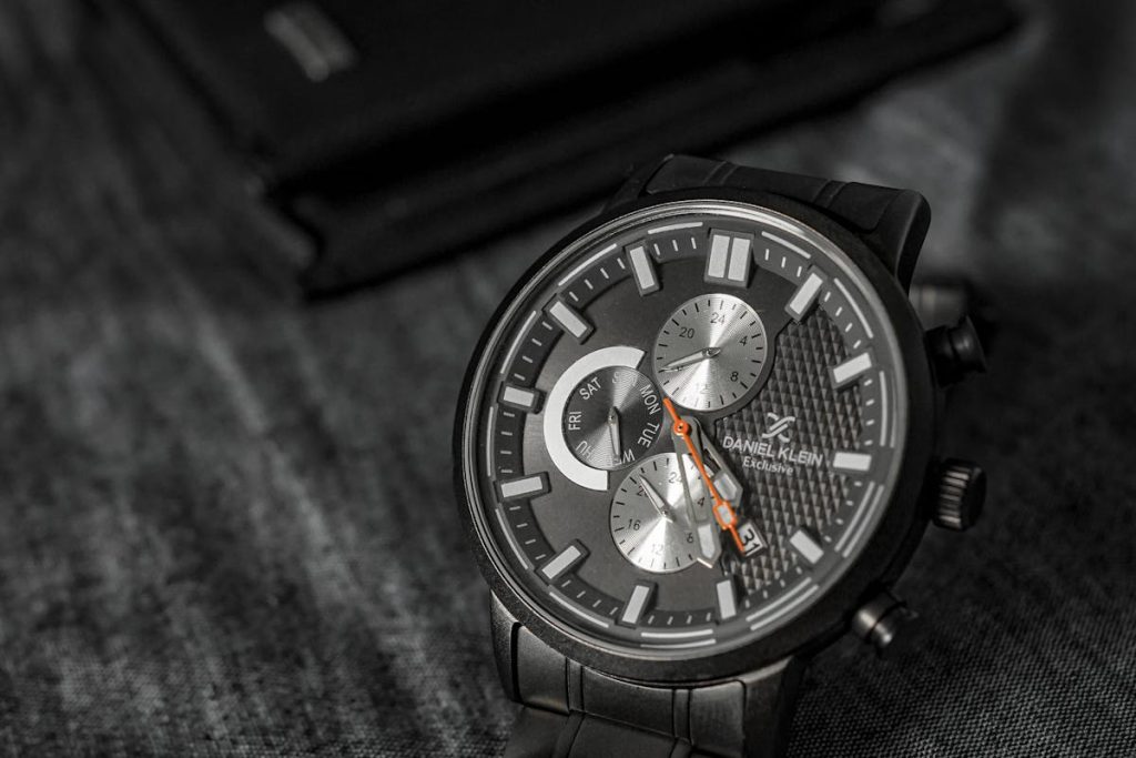 Rolex Submariner — Linked Products